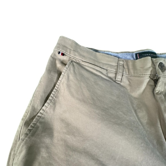 Tommy Hilfiger Men’s Slim Fit Stretch Chino Pants Khaki Beige 31x30 Flat Front - Picture 3 of 11